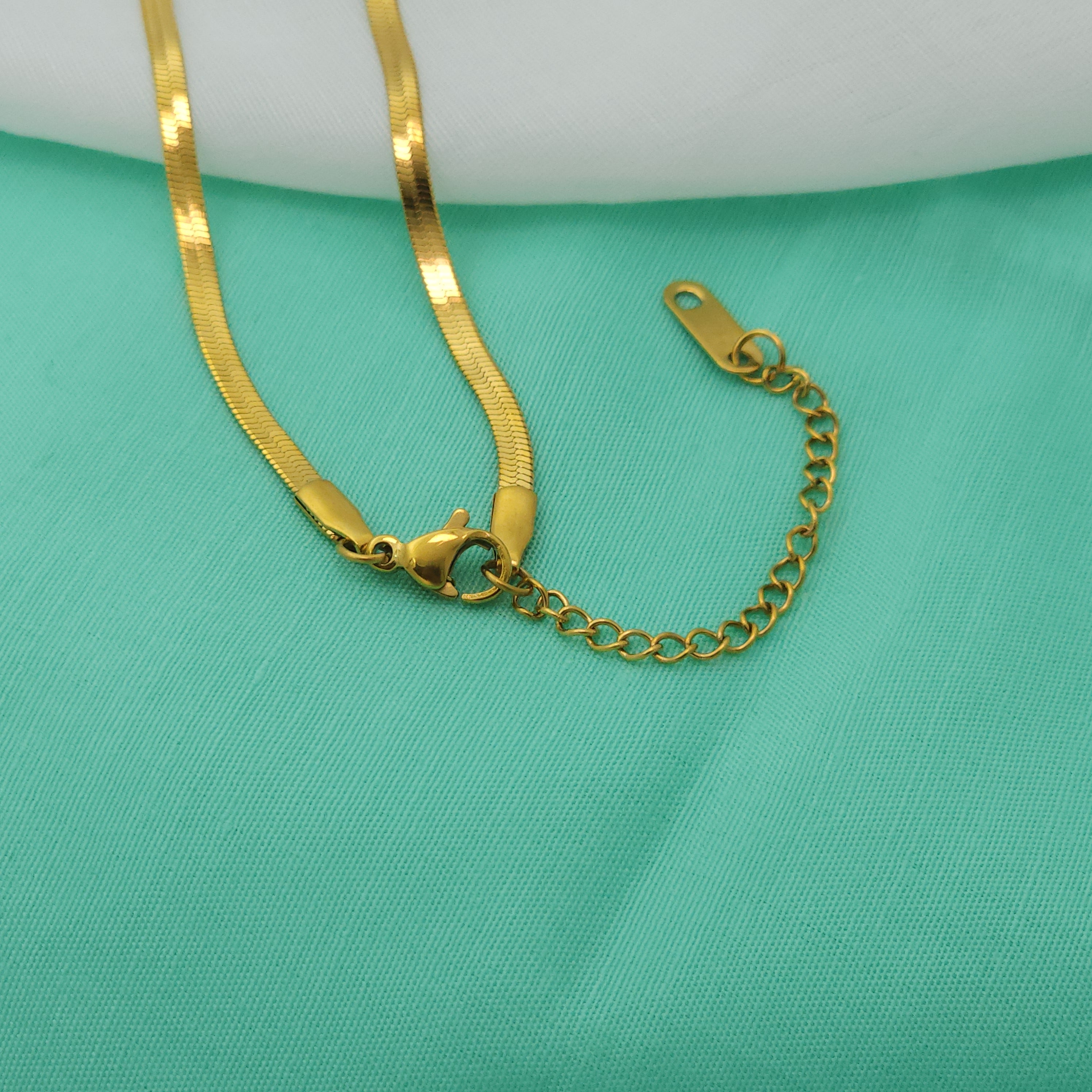 Petal Poise – Open Bloom Necklace