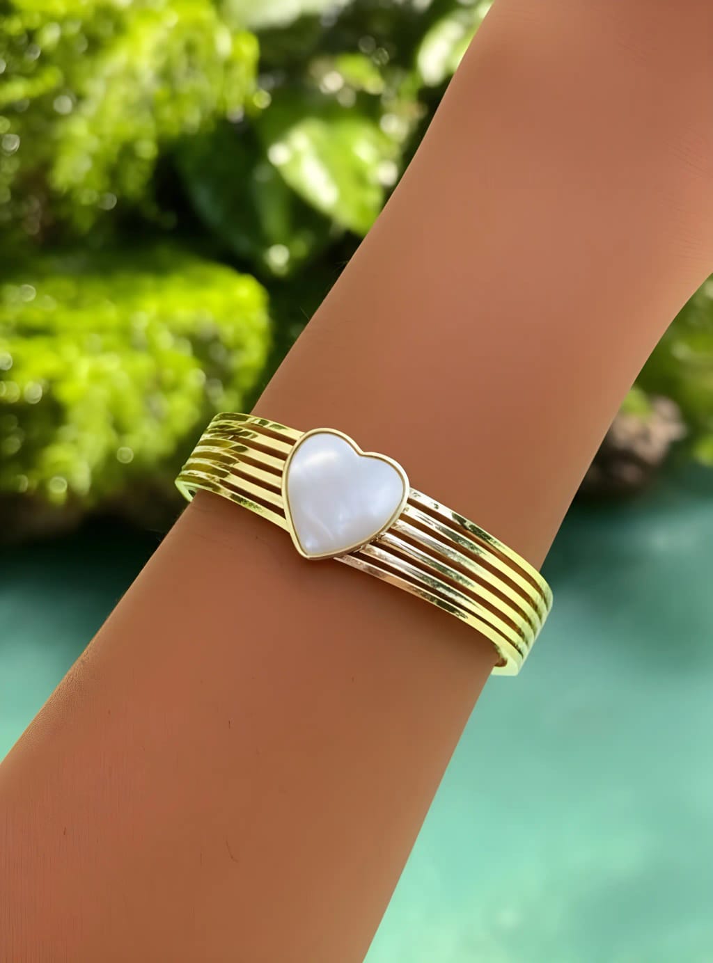 Heartline Luxe Bangle