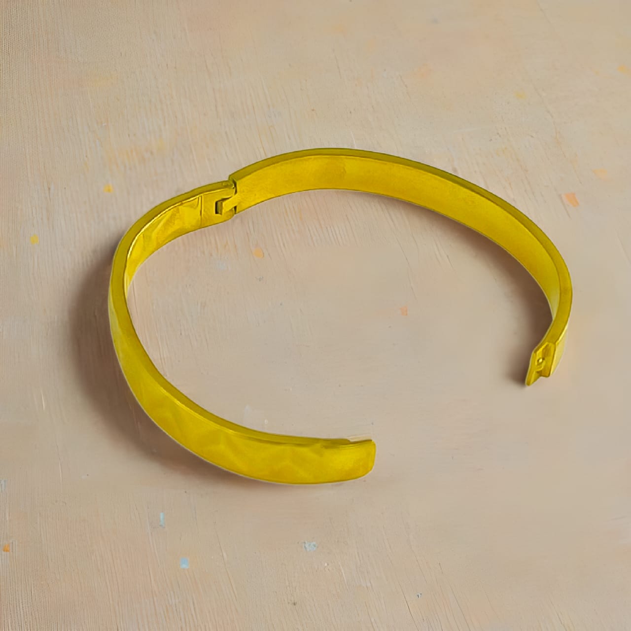 Sculpted Shine Cuff