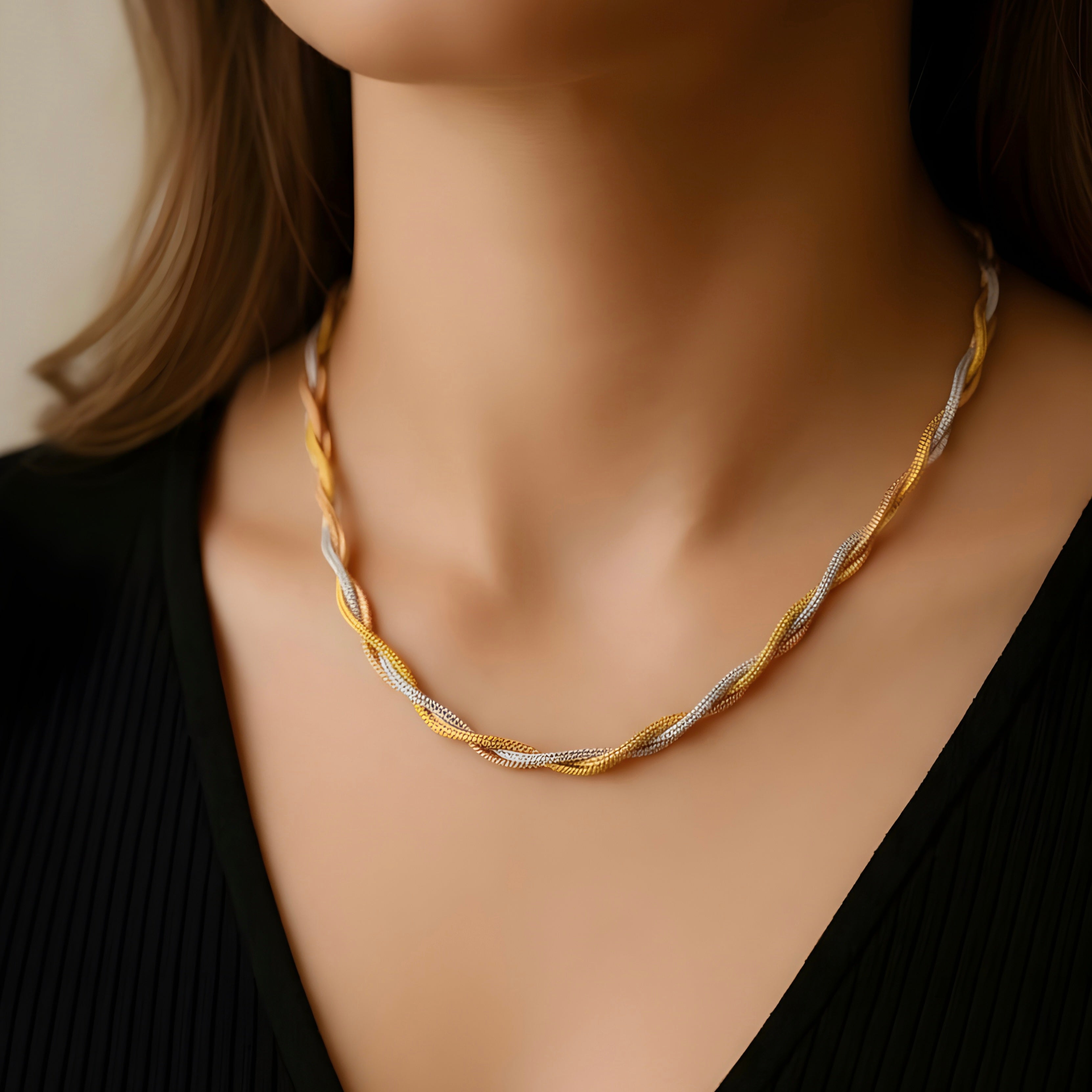 Trio Tangle – Three-Tone Twisted Elegance Chain