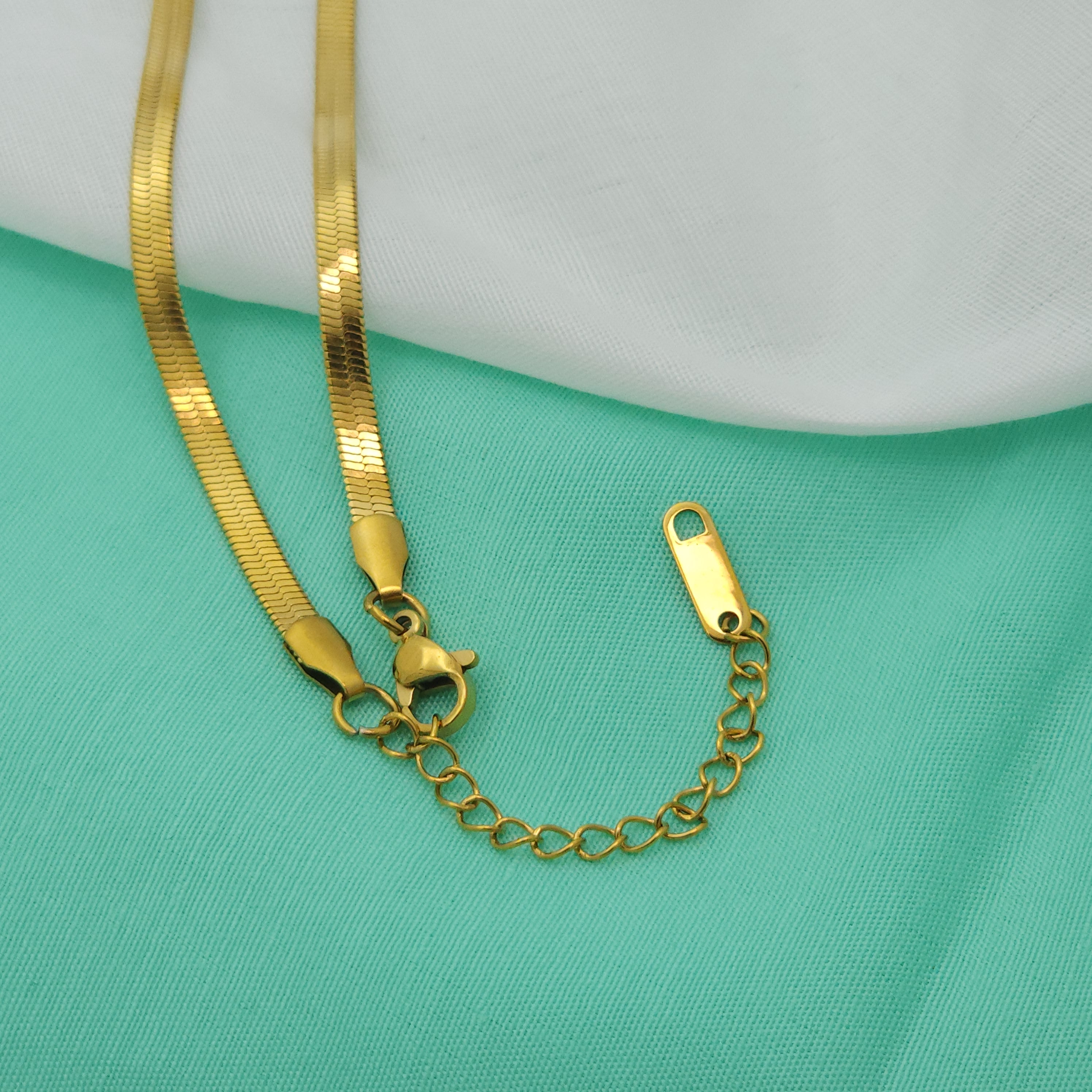 Glory Halo – Zircon Wreath Necklace
