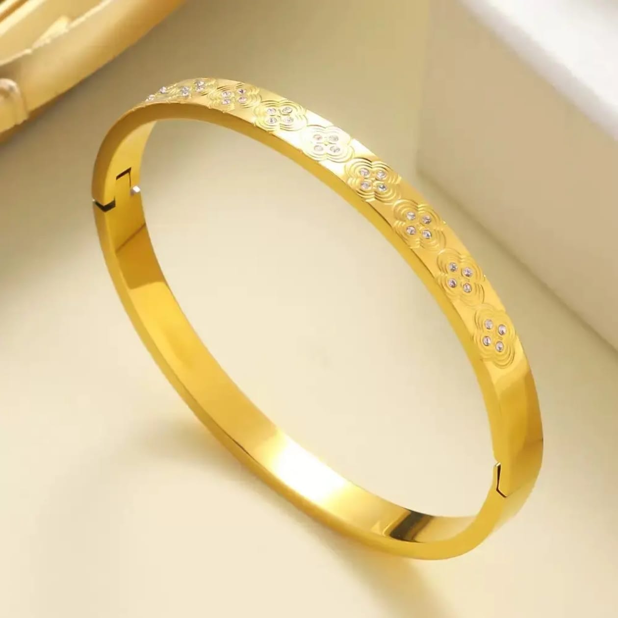 Floral Sparkle Bracelet