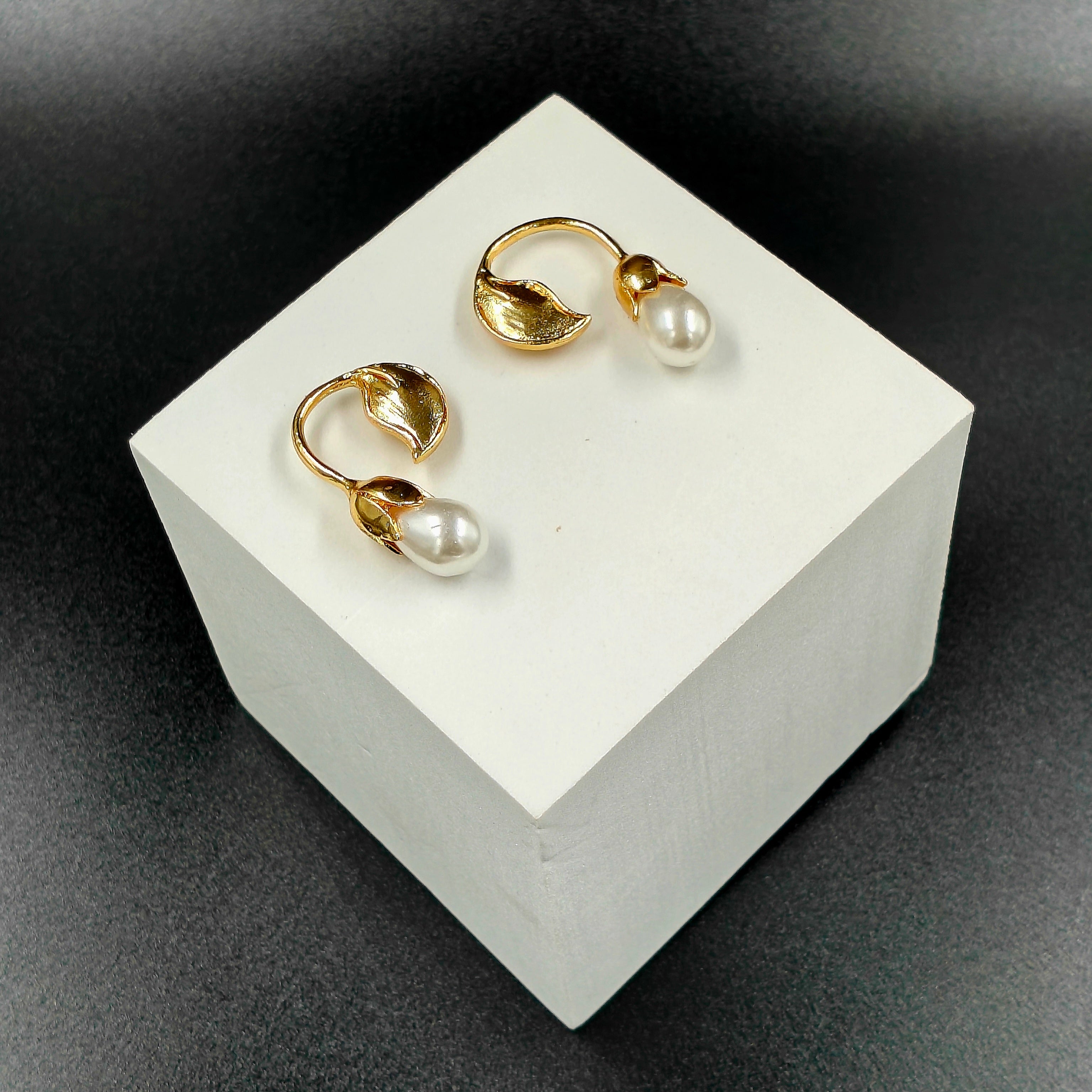 Lilydrop Pearl Studs