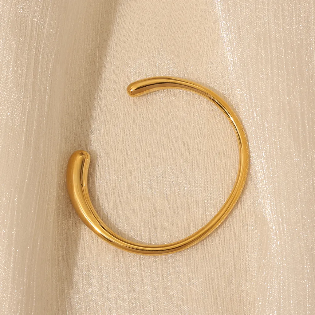 Classic Open Bangle